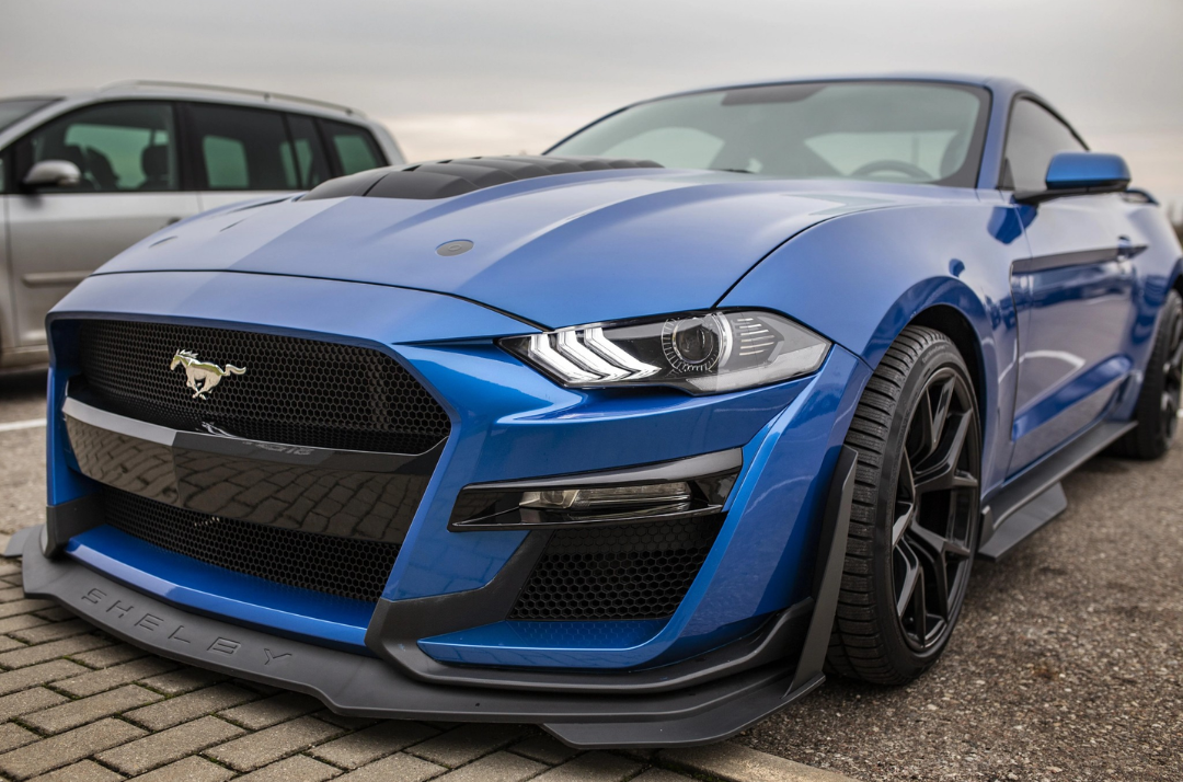 FASCIA DE CONVERSIÓN ESTILO SHELBY GT500